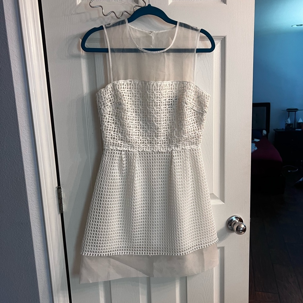 French connection size 6 sheer lace and fabric white dress classic look